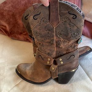 Dingo cowboy boots